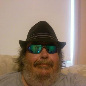 Meet your Posher, Kenneth